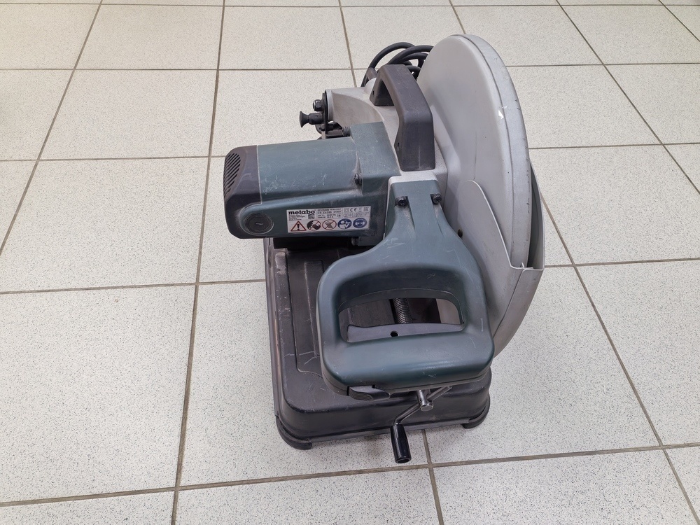 Торцовочная пила Metabo CS23-355