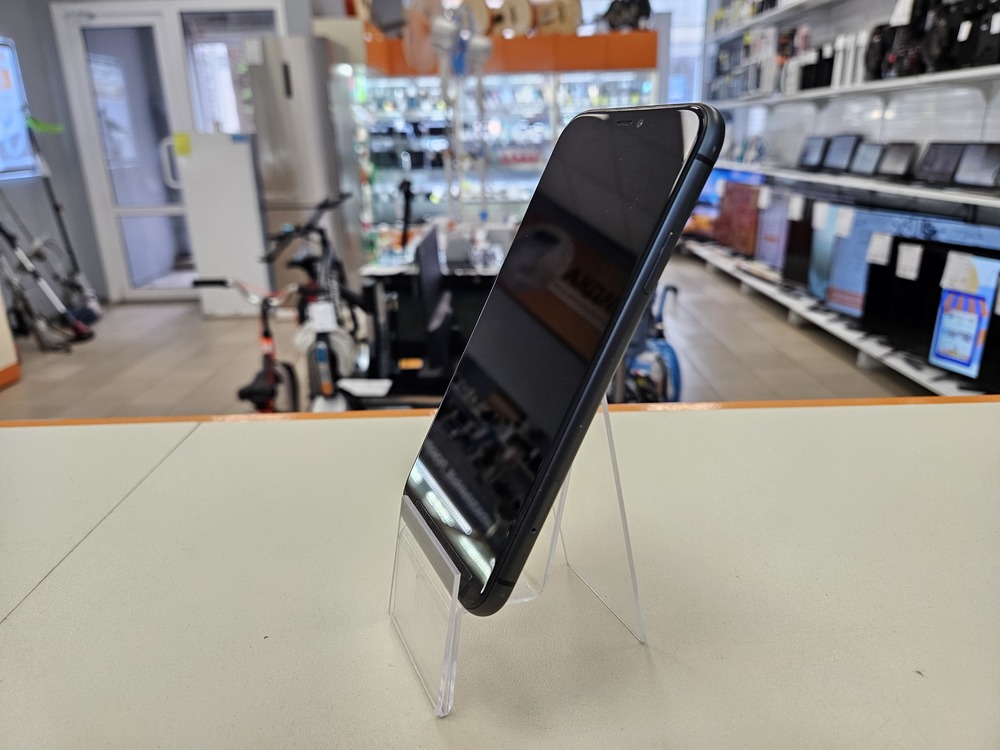 Смартфон Apple iPhone 11 64Gb