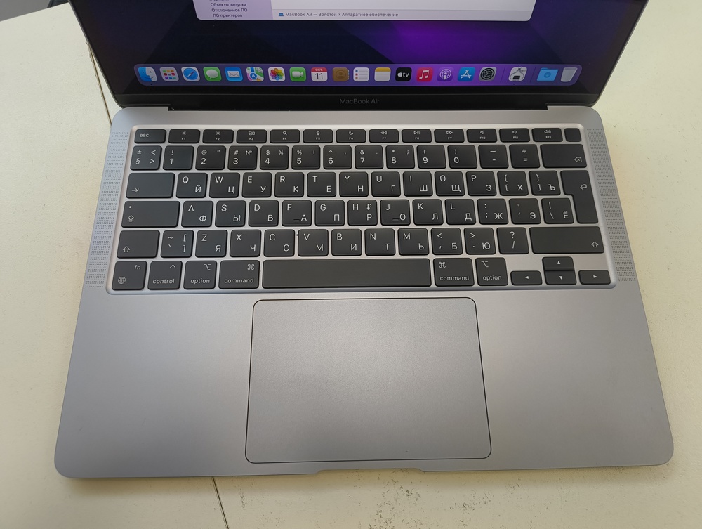 Ноутбук Apple Macbook M1 2337; Apple M1, HD Graphics, 8 Гб, 256 Гб, Нет