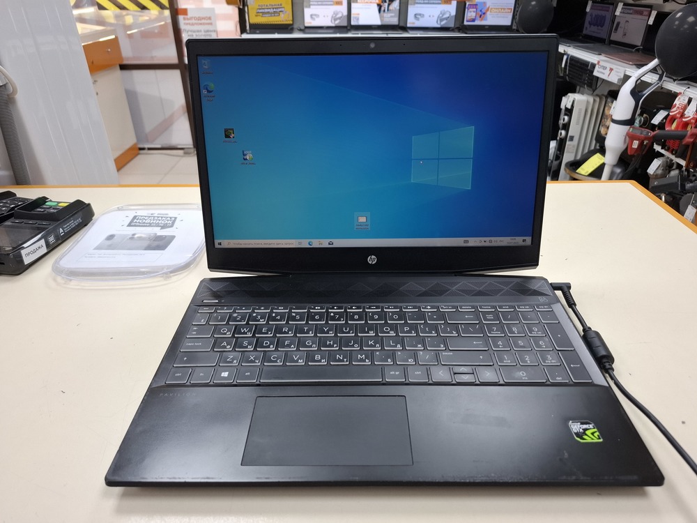 Ноутбук HP; Core i5-8250U, GeForce GTX 1050, 8 Гб, 250 Гб, 1 Tb