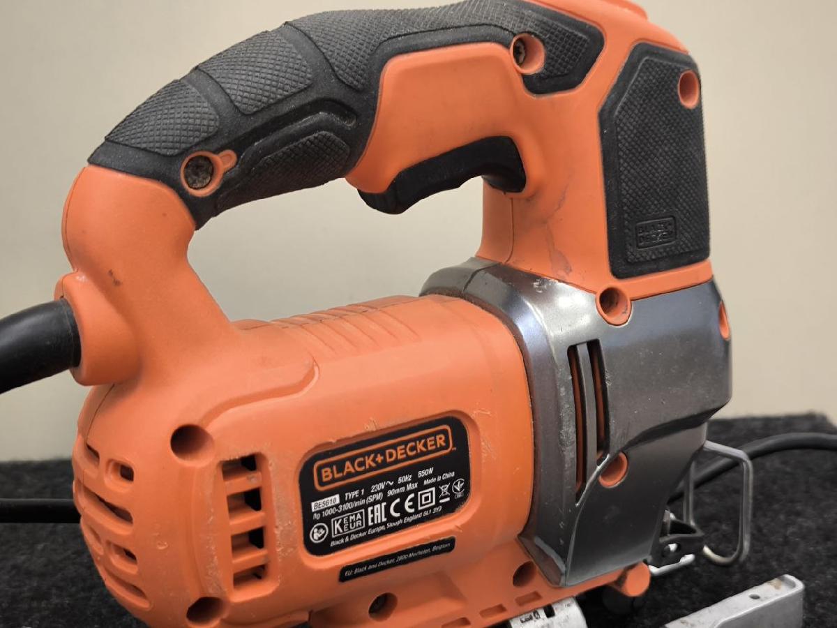 Лобзик Black & Decker BES610;