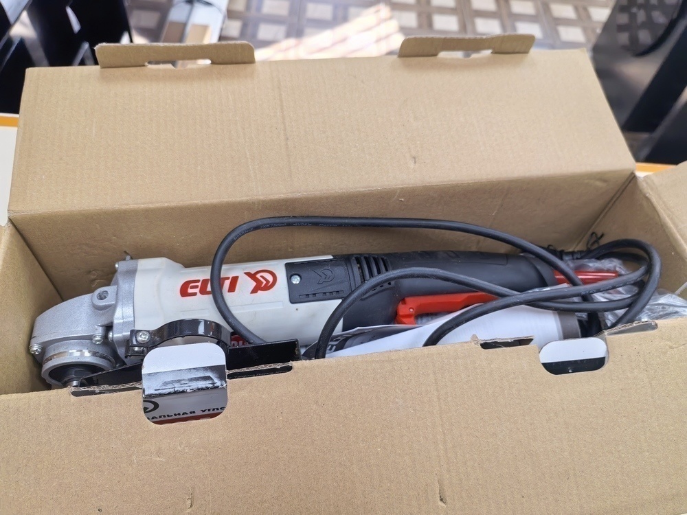 Угловая шлифмашина Elti МШУ-125/1200Д-ПР