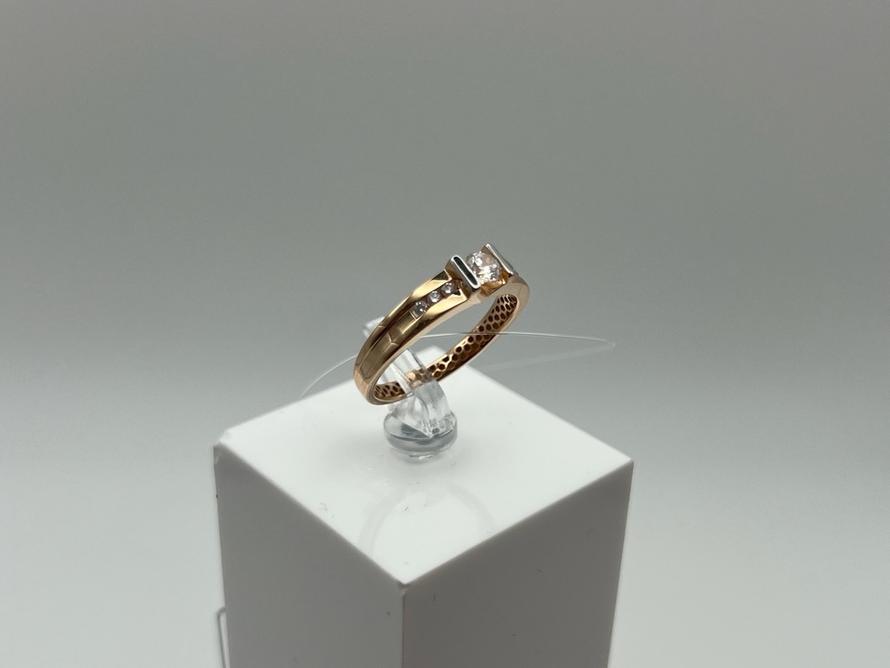 КОЛЬЦО С КАМНЯМИ (Au 585)