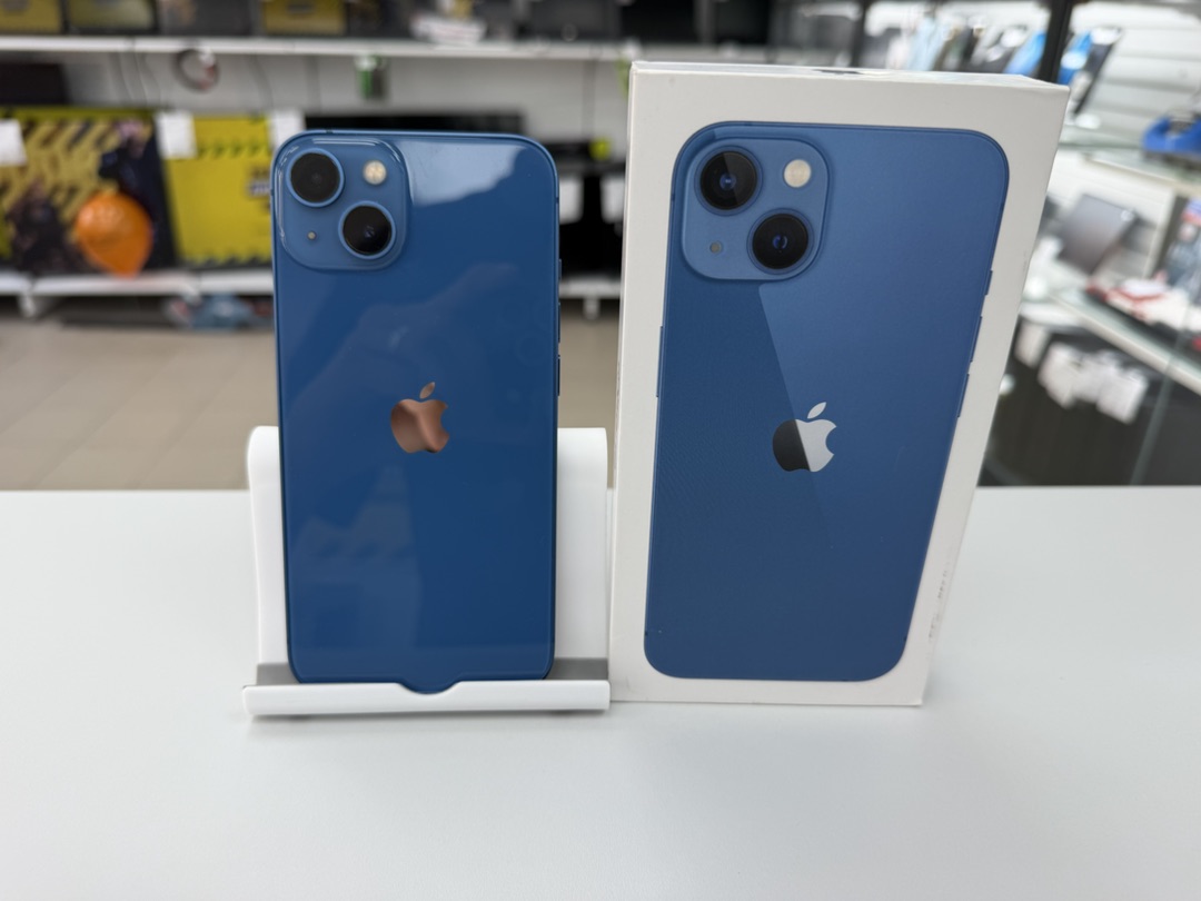 Смартфон Apple iPhone 13 128Gb