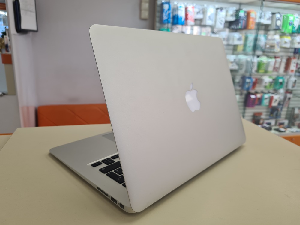 Ноутбук Apple MacBook Air 13" 2017 A1466