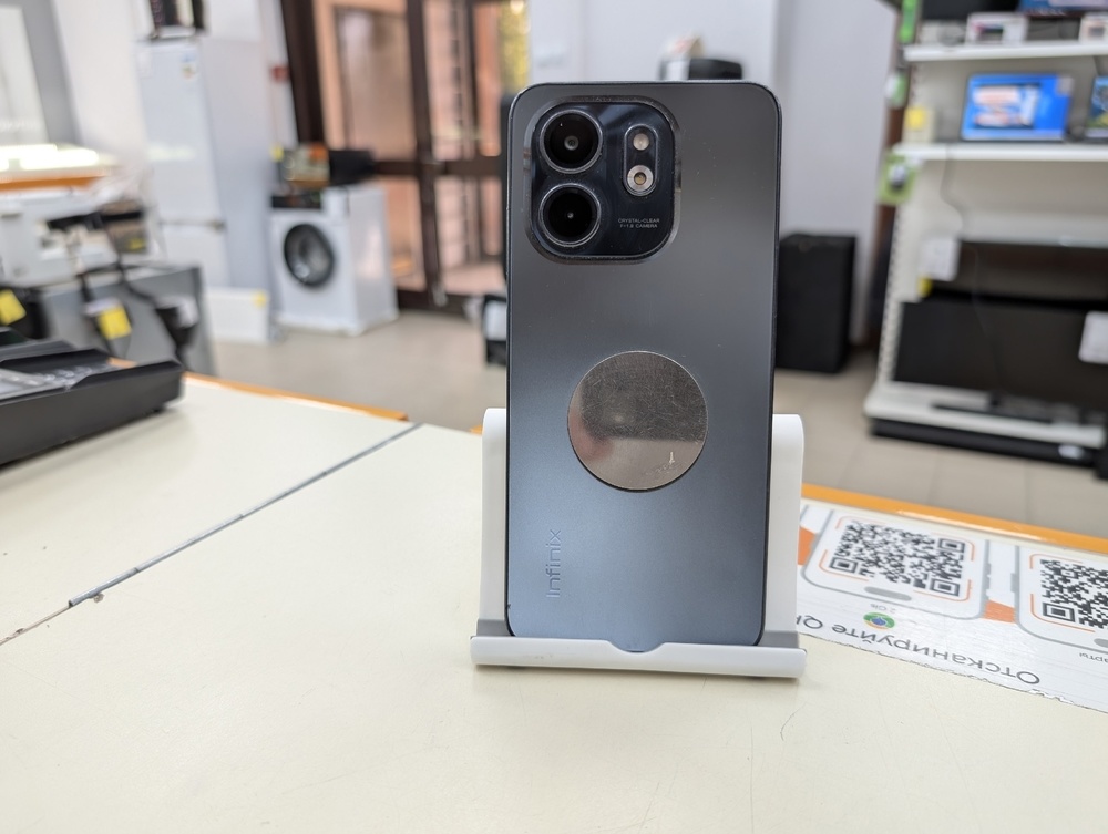 Смартфон Infinix Smart 9 3/64