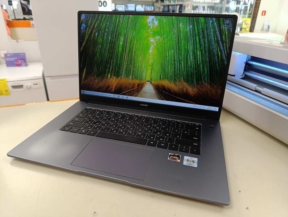 Ноутбук Huawei BOH-WAQ9R; Ryzen 5 3500U, Radeon Vega 8, 8 Гб, 250 Гб, Нет