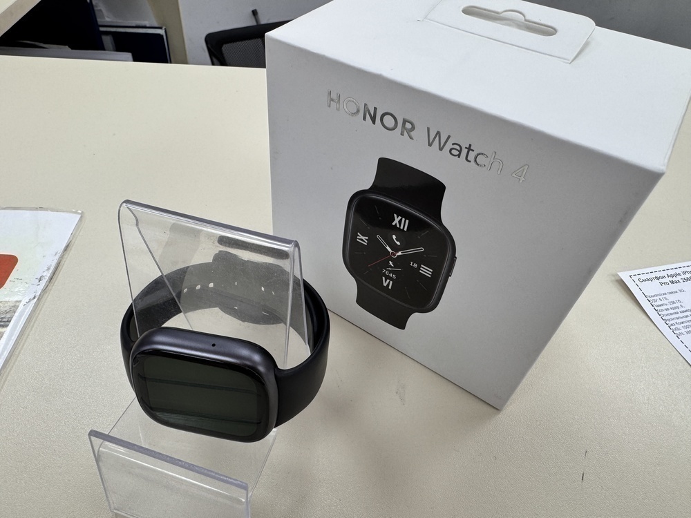 Смарт-часы Honor Watch 4