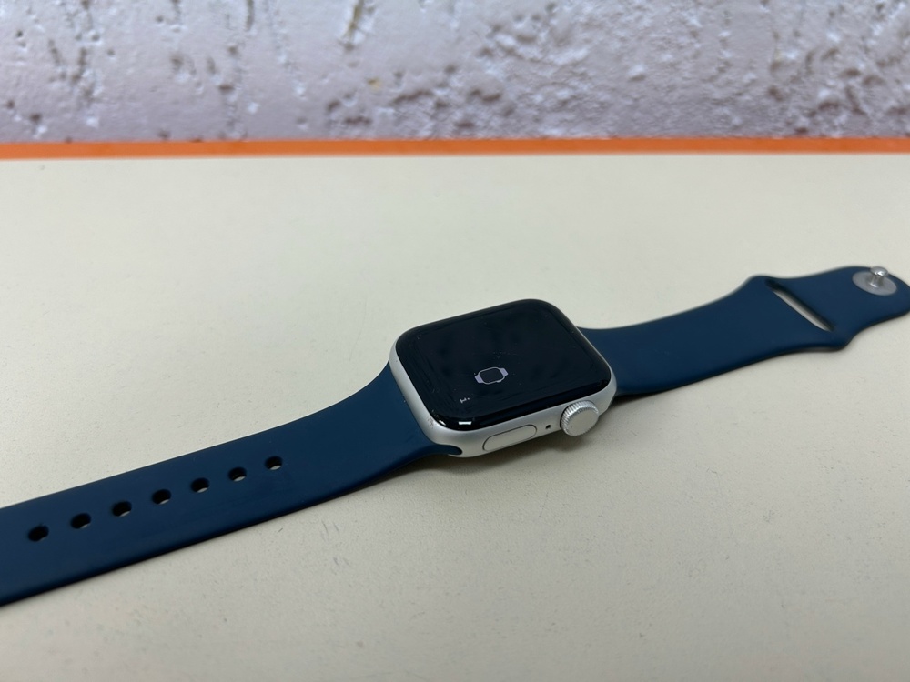 Смарт-часы Apple Watch SE 2022 40mm