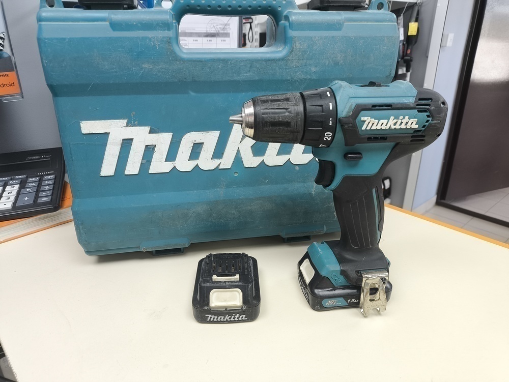 Шуруповерт Makita DF333D