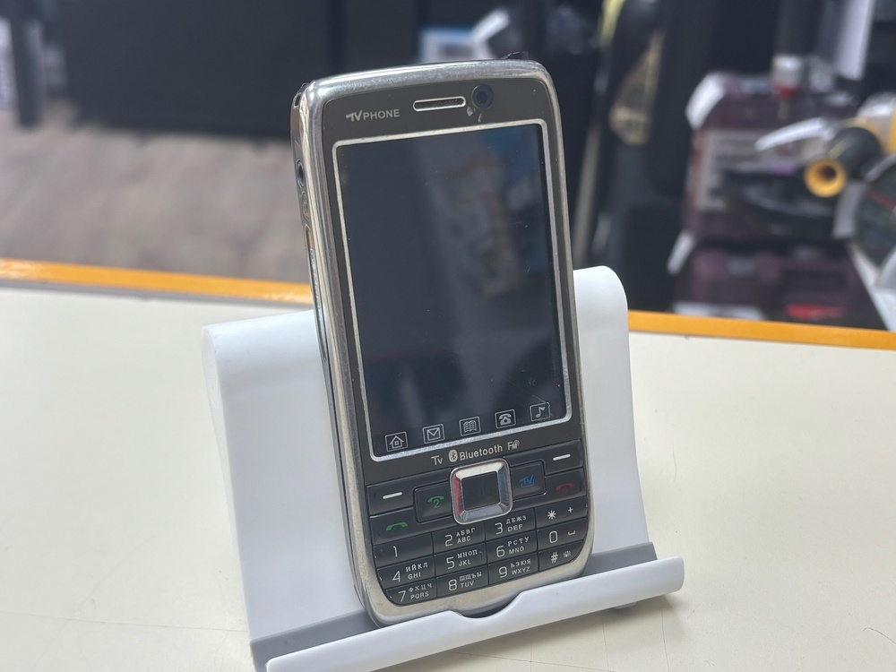 Мобильный телефон Nokia E71