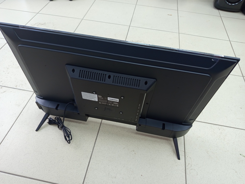 LED Телевизор BQ 32FS01B