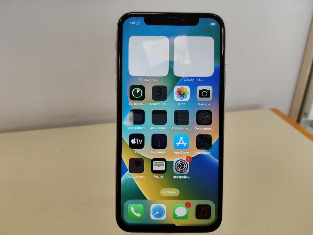 Смартфон Apple iPhone X 64Gb