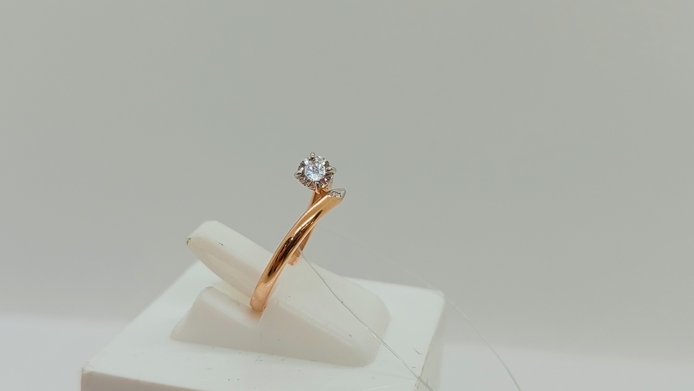 КОЛЬЦО С КАМНЯМИ (Au 585)