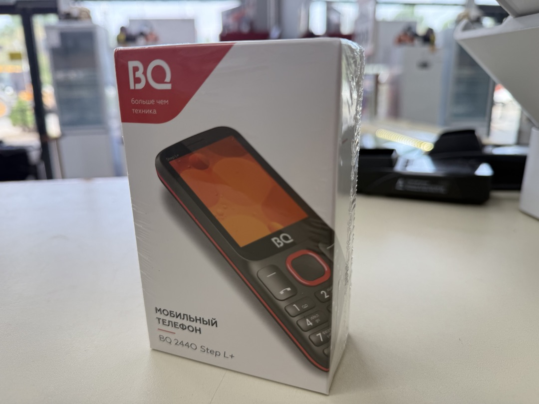Мобильный телефон BQ 2440