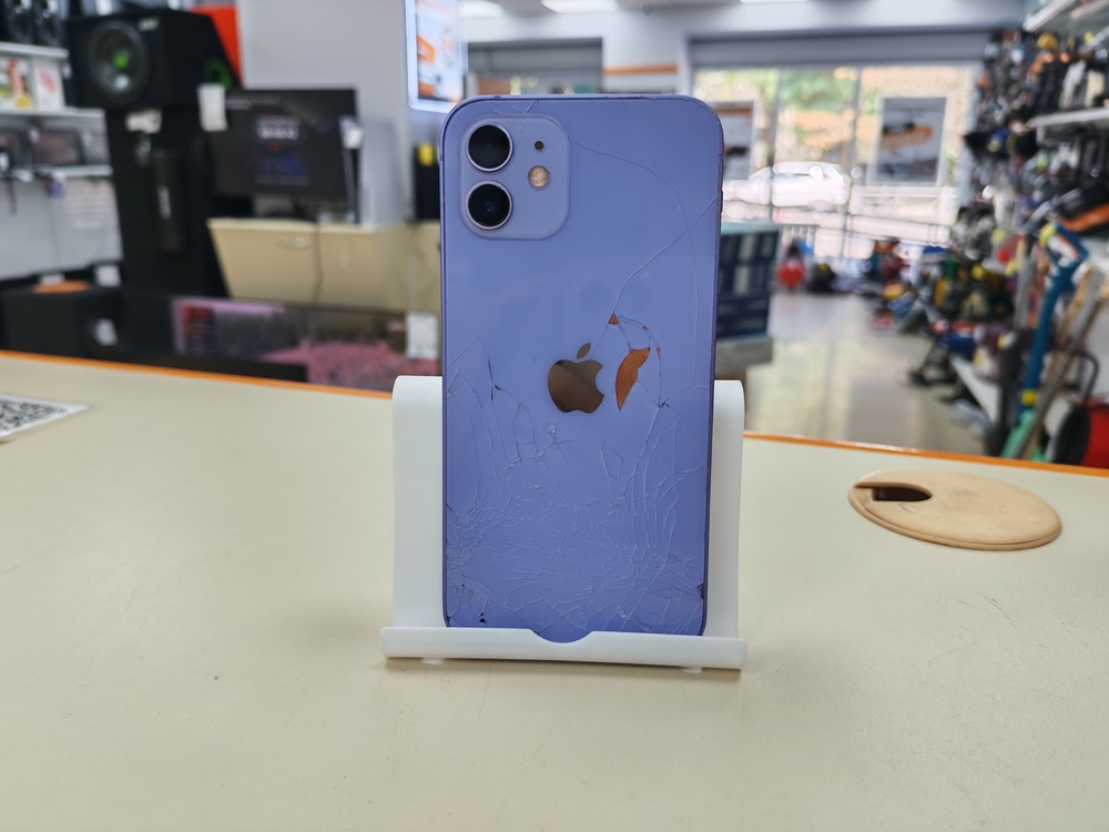 Смартфон Apple iPhone 12 64Gb
