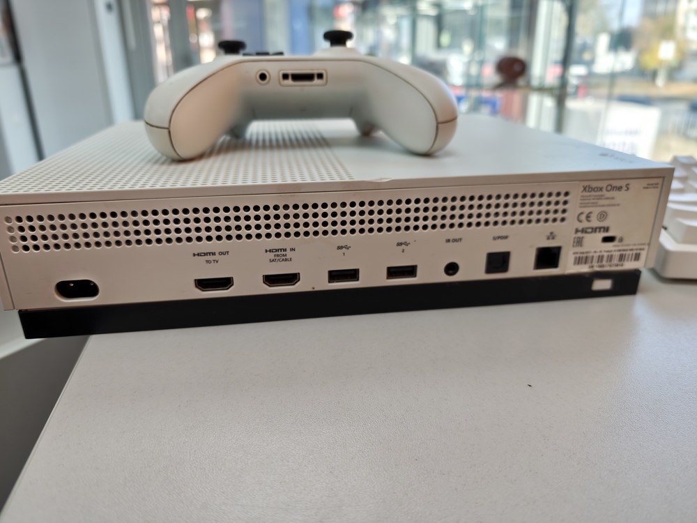 Игровая приставка Xbox One S 500Gb