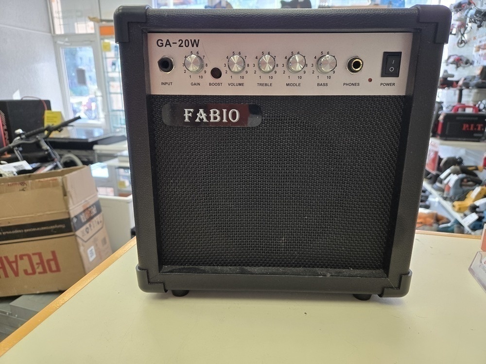 Комбоусилитель для гитар Fabio GA-20W