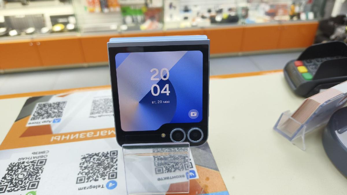 Смартфон Samsung Galaxy Z Flip 6 12/256
