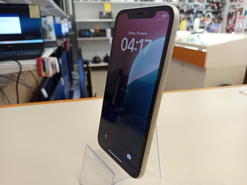Смартфон Apple iPhone 11 64Gb