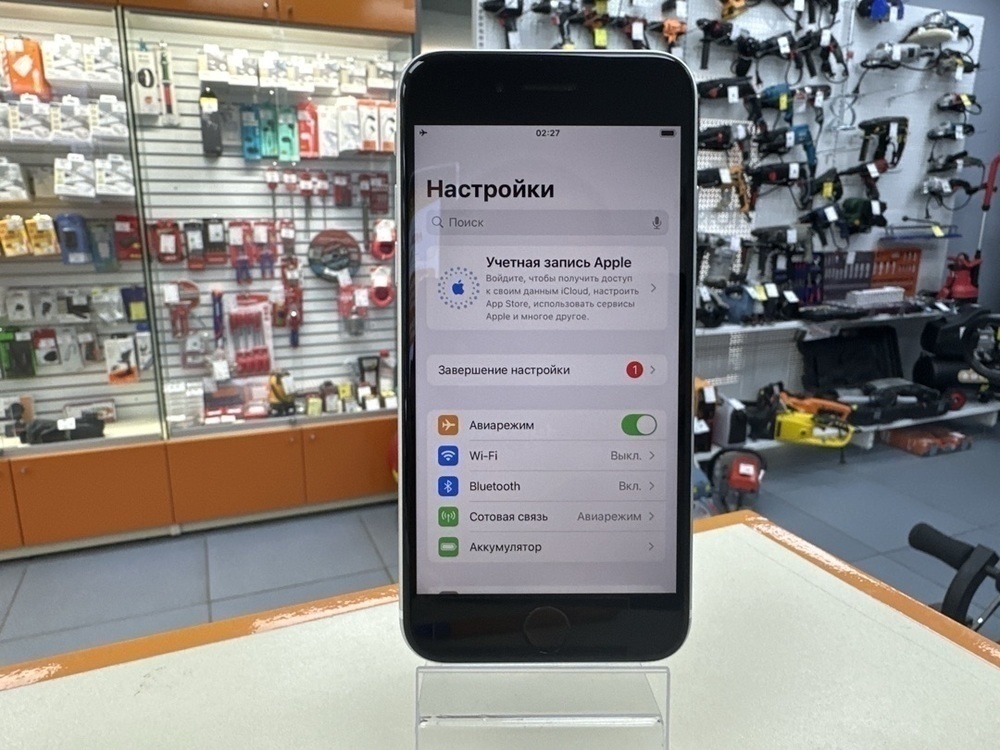 Смартфон Apple iPhone SE 2020 64Gb