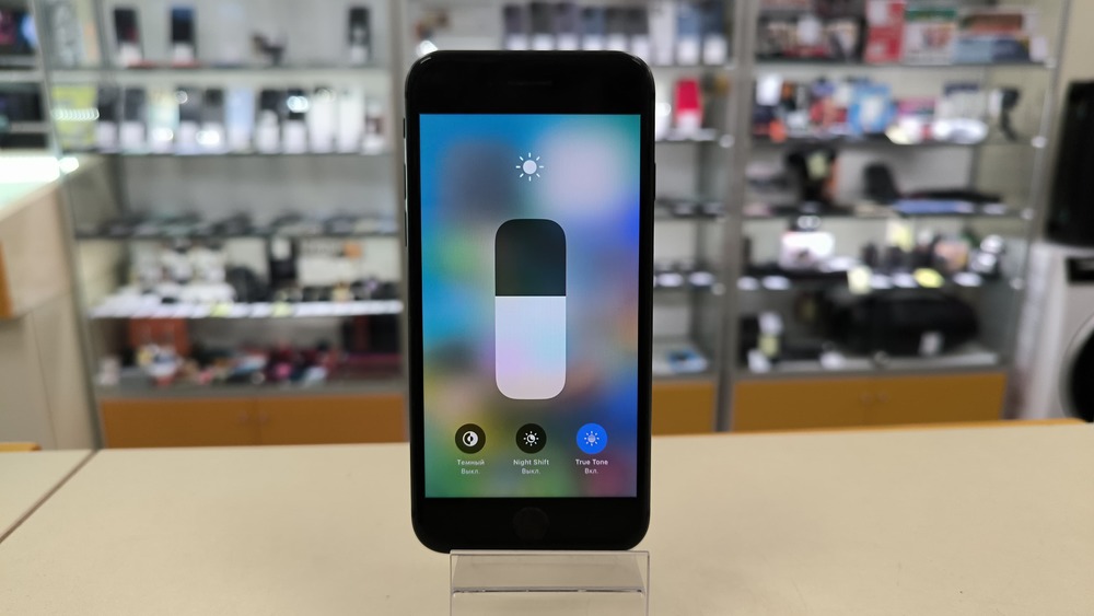 Смартфон Apple iPhone 8 64Gb
