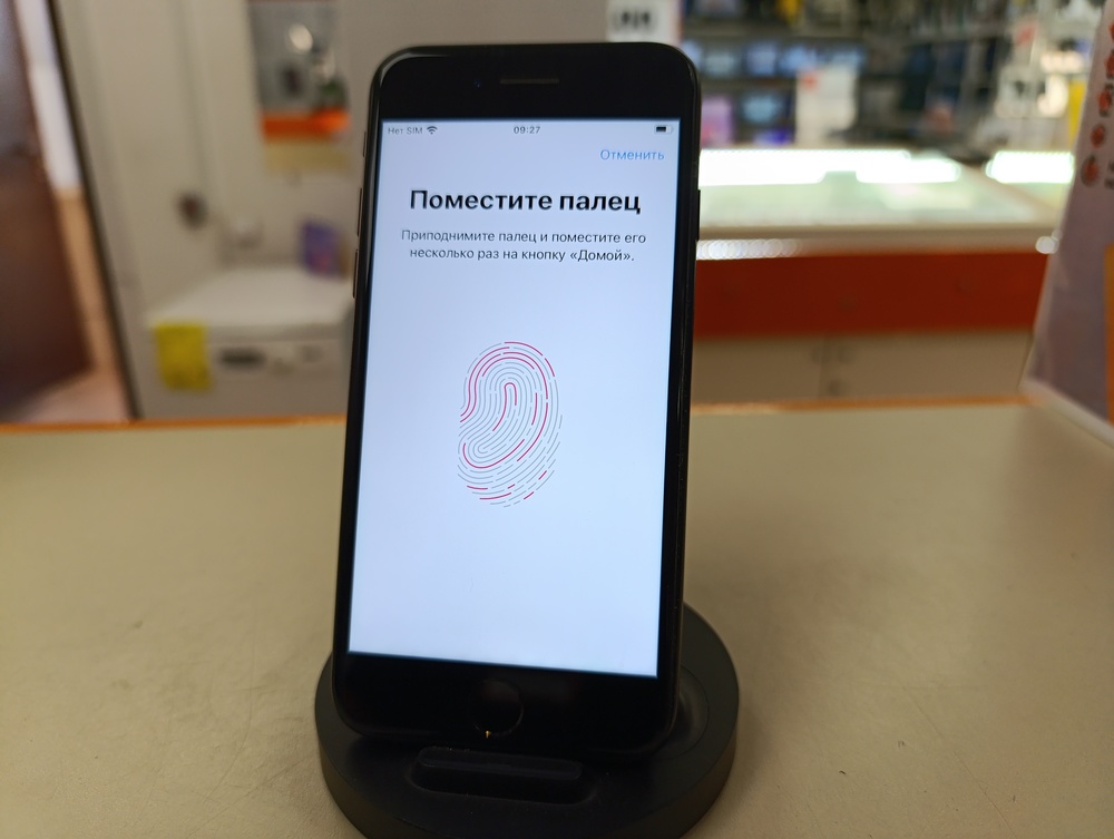Смартфон Apple iPhone 7 32Gb