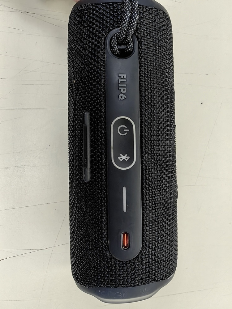 Портативная акустика JBL Flip 6;