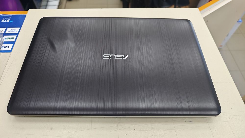 Ноутбук ASUS; Celeron N3350, Intel HD Graphics 500, 4 Гб, 120 Гб, Нет