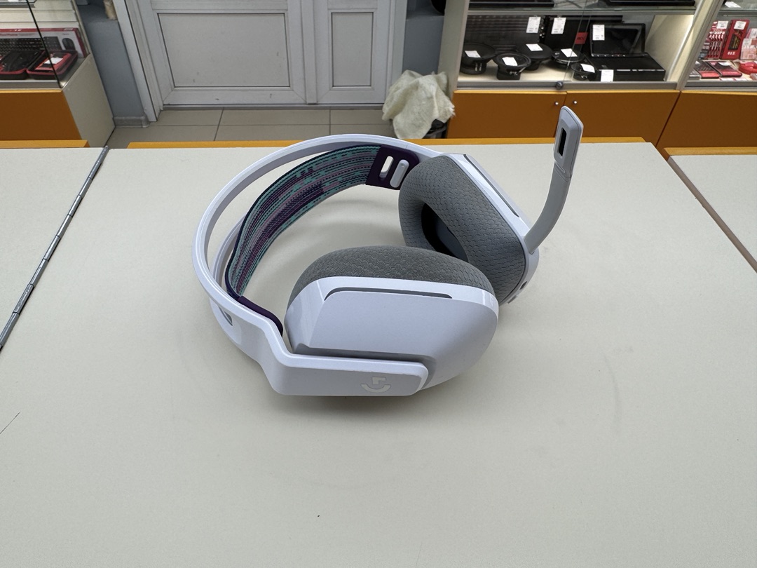 Наушники беспроводные Logitech G733;