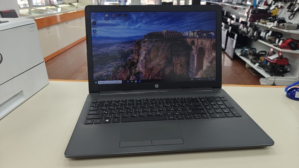 Ноутбук HP 15s-eq0056ur; Ryzen 5 3500U, Radeon Vega 8, 8 Гб, 256 Гб, Нет