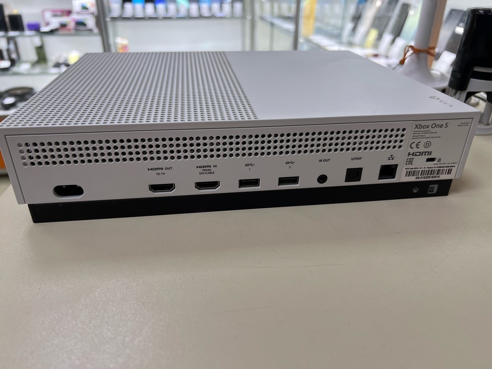 Игровая приставка Xbox One S 1TB