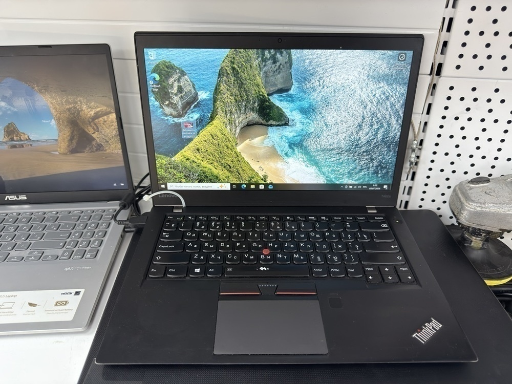 Ноутбук Lenovo; Core i5-6300U, Intel UHD Graphics G4, 10 Гб, 240 Гб, Нет