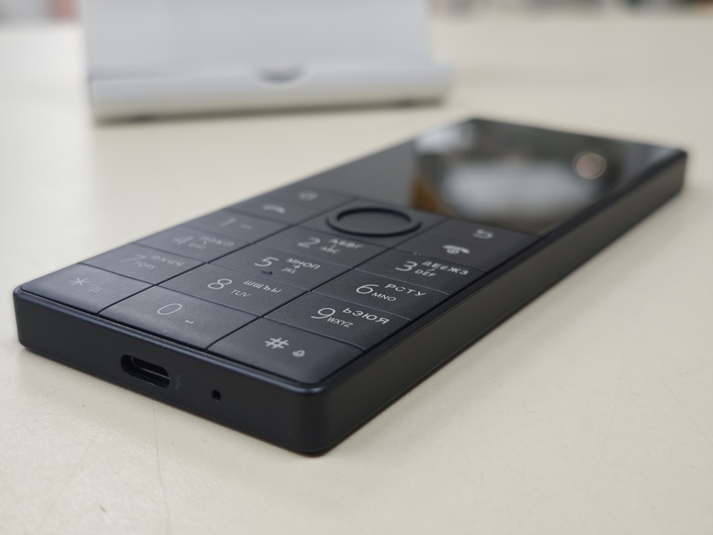 Смартфон Xiaomi Qin F22