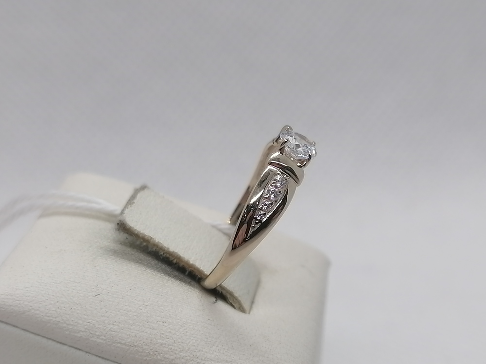 КОЛКМИ585 КОЛЬЦО С КАМНЯМИ (Au 585)