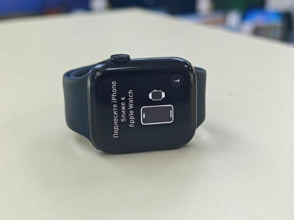 Смарт-часы Apple Watch SE 2022 44mm