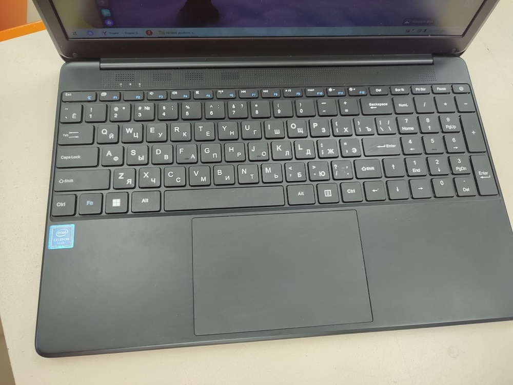 Ноутбук iRu Калибр 15GLG; Celeron N4020, HD Graphics, 4 Гб, Нет, 1 Tb