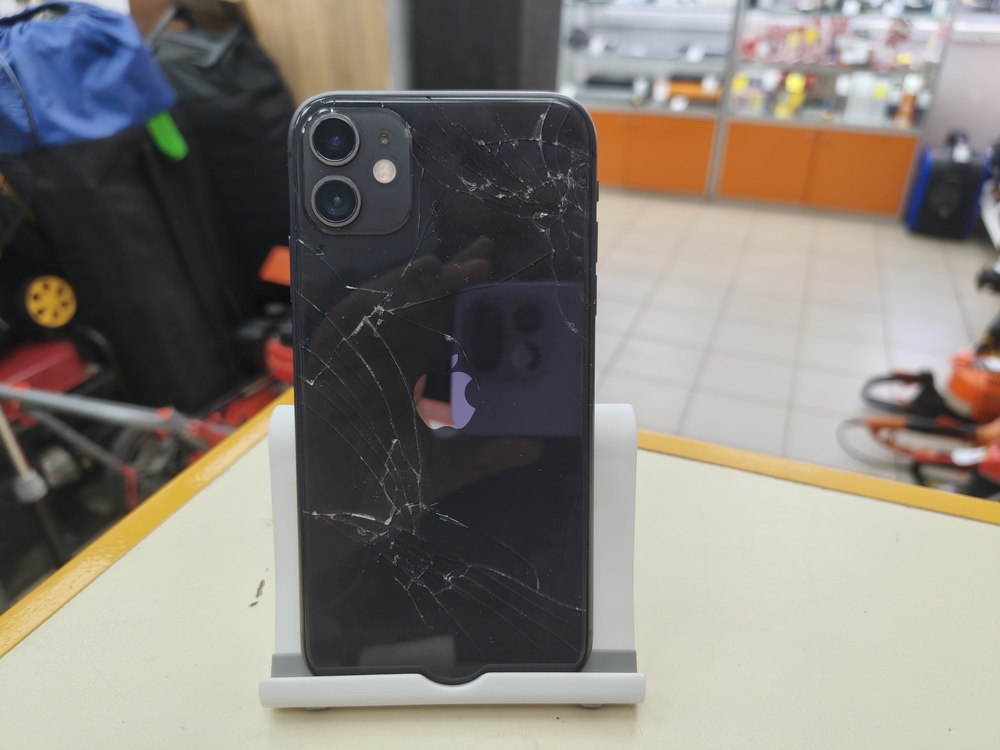 Смартфон Apple iPhone 11 128Gb