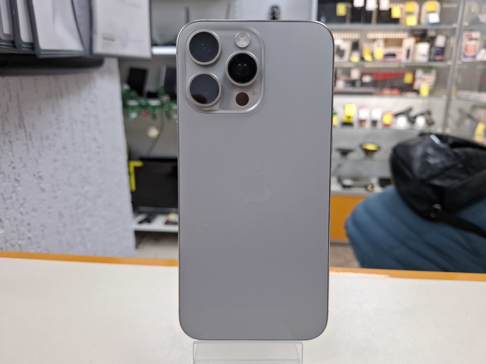 Смартфон Apple iPhone 15 Pro Max 256Gb