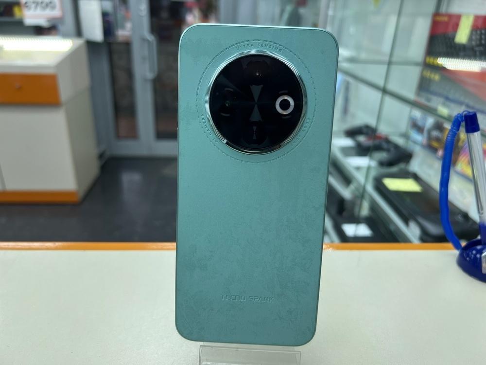Смартфон Tecno SPARK 30C 4/128