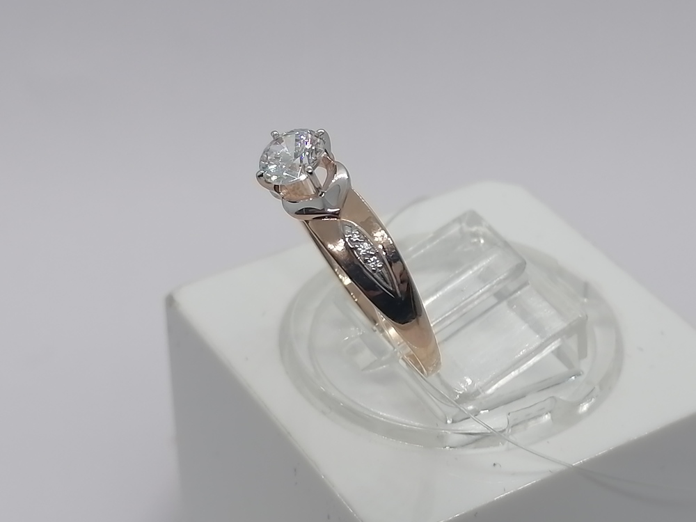 КОЛЬЦО С КАМНЯМИ (Au 585)