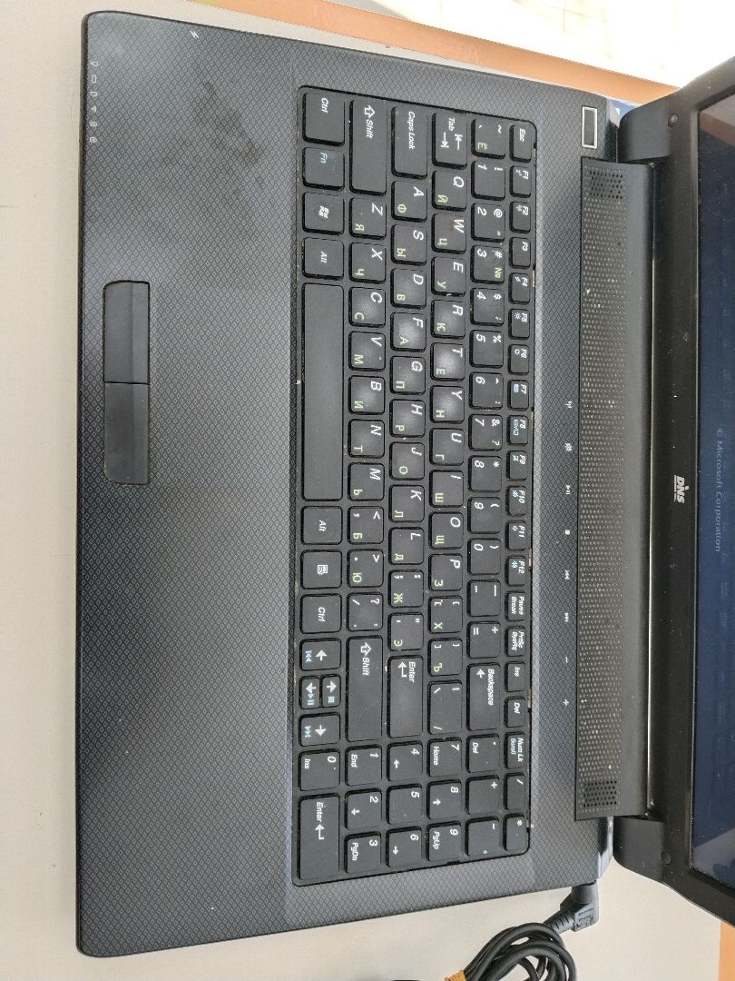 Ноутбук DNS A35FB; Pentium B960, GeForce GT 630M, 4 Гб, Нет, 1 Tb