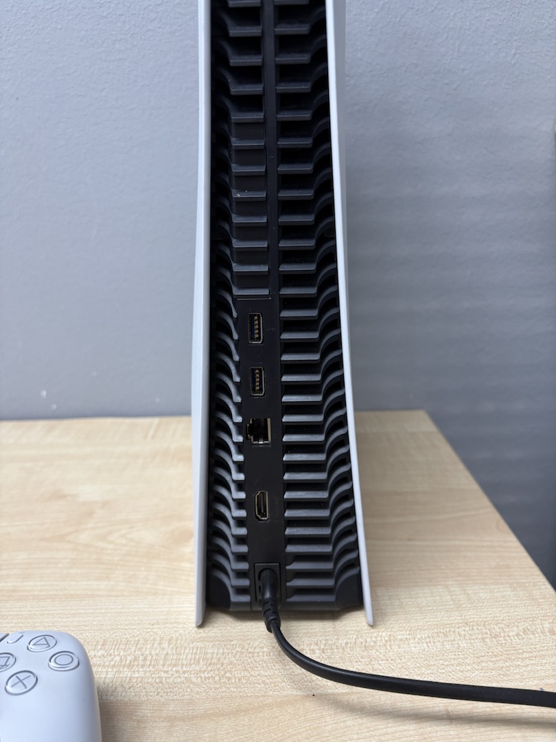 Игровая приставка PlayStation 5 825Gb (С дисководом)