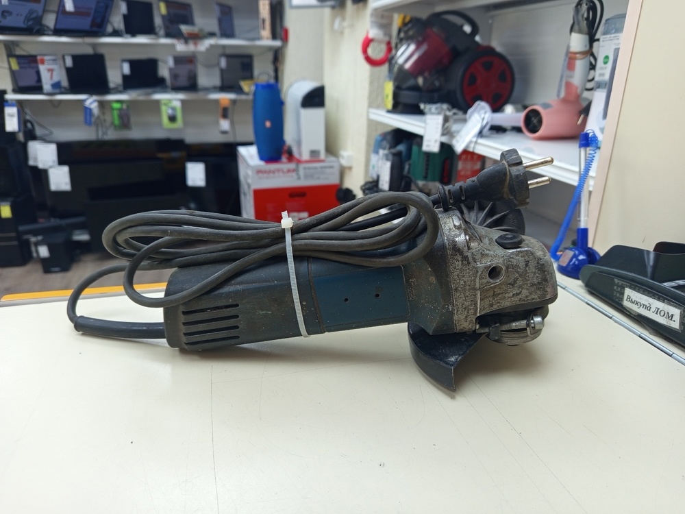 Угловая шлифмашина Bosch CWS 660