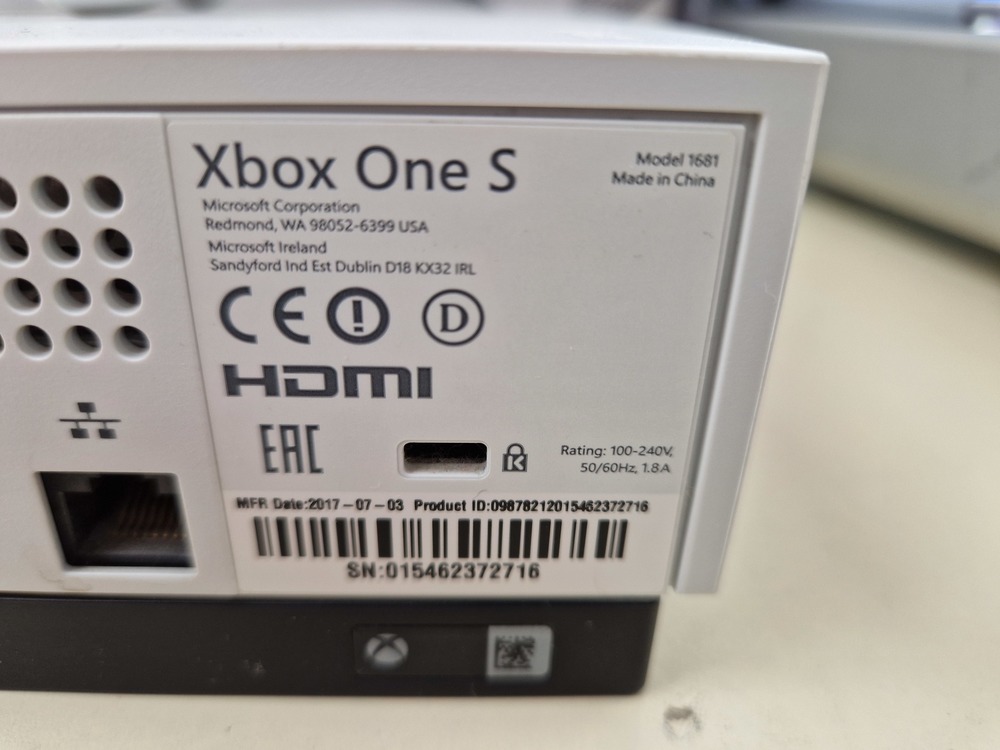 Игровая приставка Xbox One S 500Gb