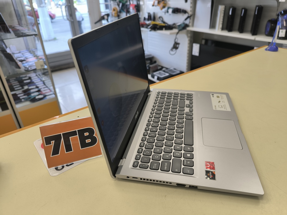 Ноутбук ASUS D515D; Ryzen 7 3700U, Radeon RX Vega 10, 8 Гб, 500 Гб, Нет