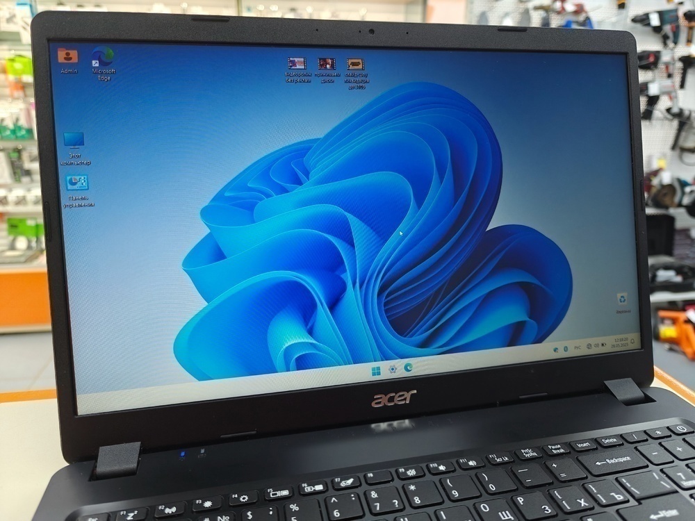 Ноутбук Acer; Athlon 300U, Radeon Vega 3, 6 Гб, 500 Гб, Нет