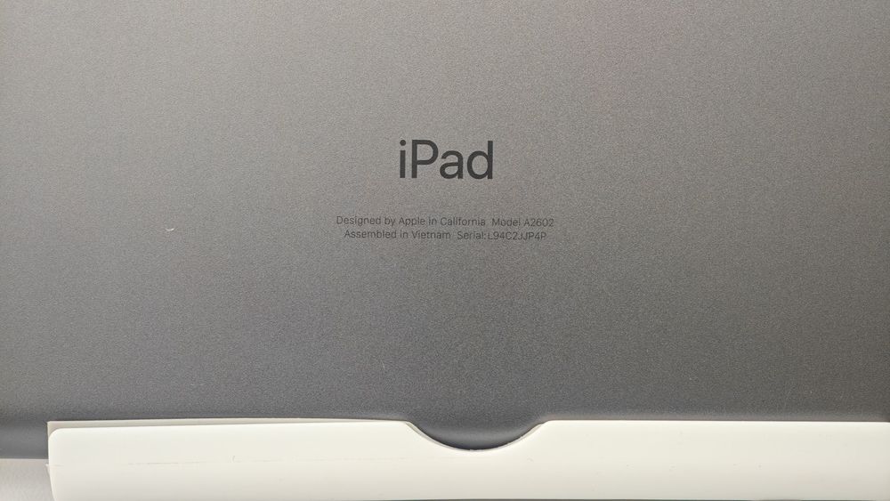 Планшет Apple iPad 9 64 ГБ (2021 A2602 (Wi-Fi)