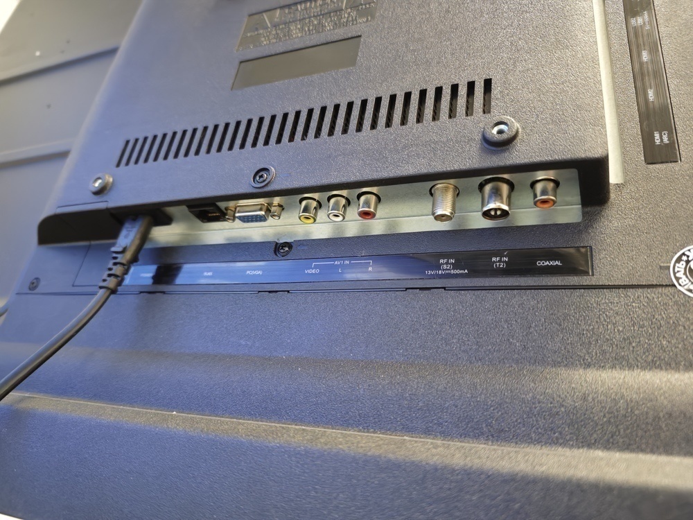 LED Телевизор HI VHIX-43F169MSY