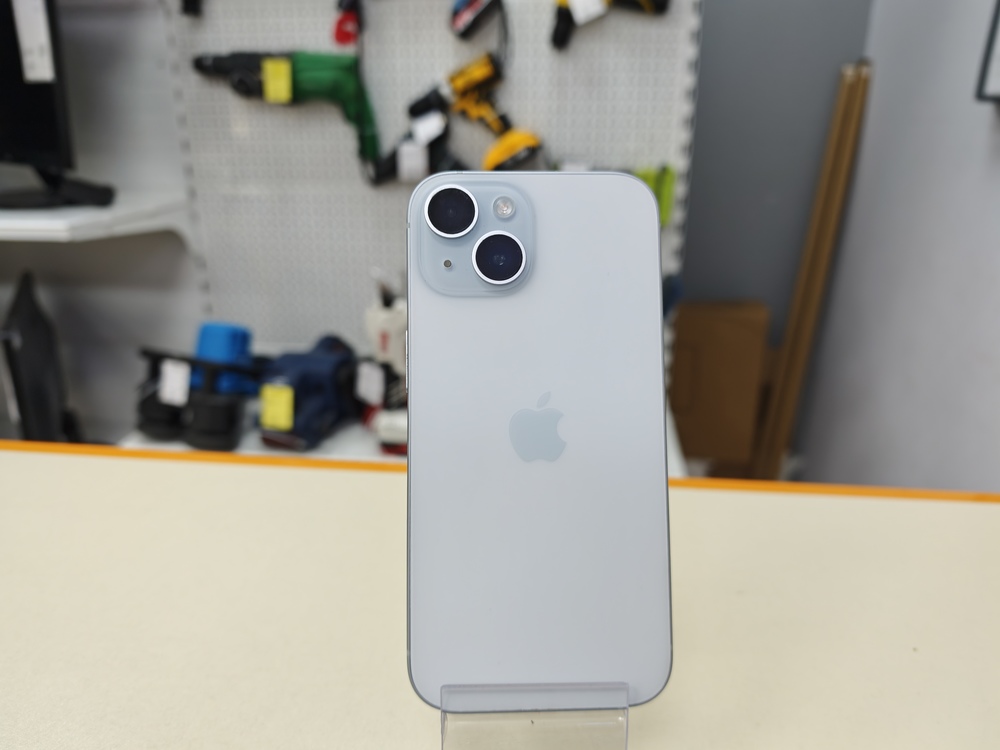 Смартфон Apple Iphone 15 128Gb